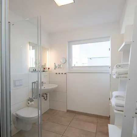 Schwimmendes Haus Jule Holiday home Olpenitz