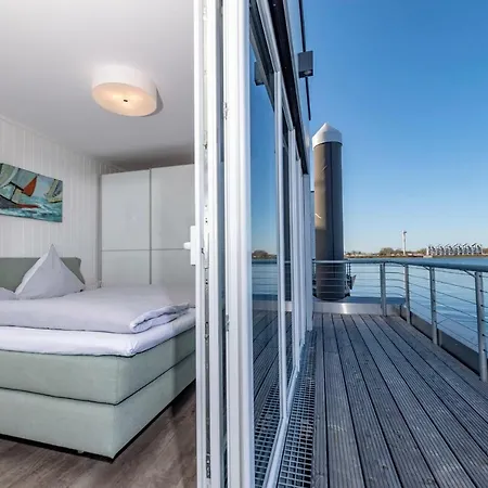 Schwimmendes Haus Jule